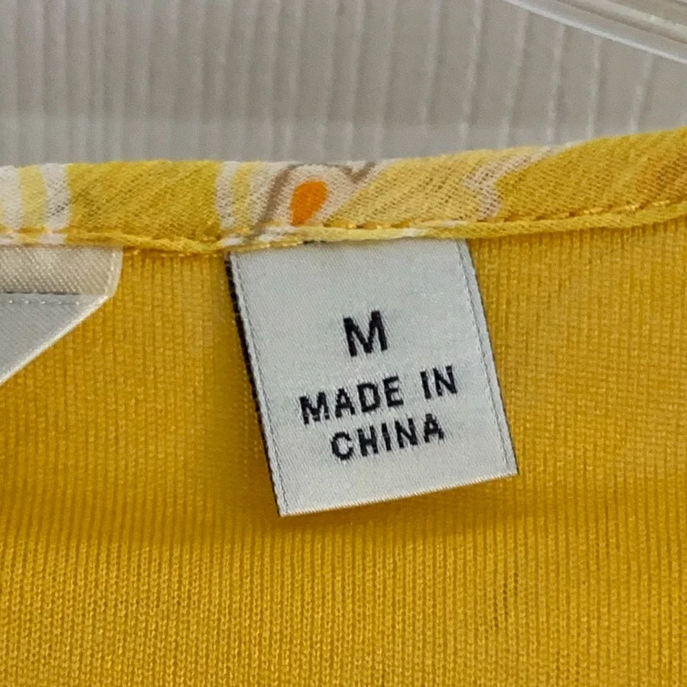 LIZ CLAIBORNE Women’s Yellow Floral Chiffon 3/4 Sleeve Blouse Shirt Size: Medium